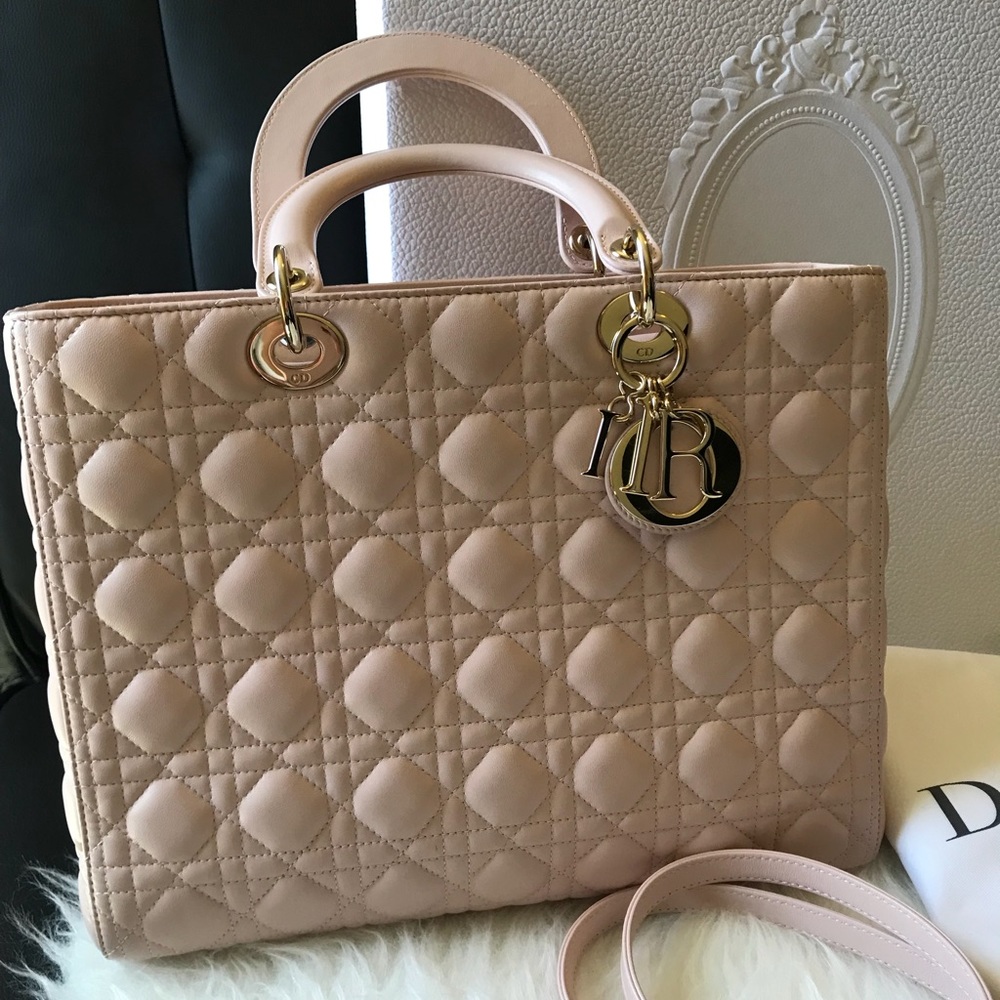 ❌SOLD❌ authentic Lady Dior lambskin size large - Picture 2 of 8